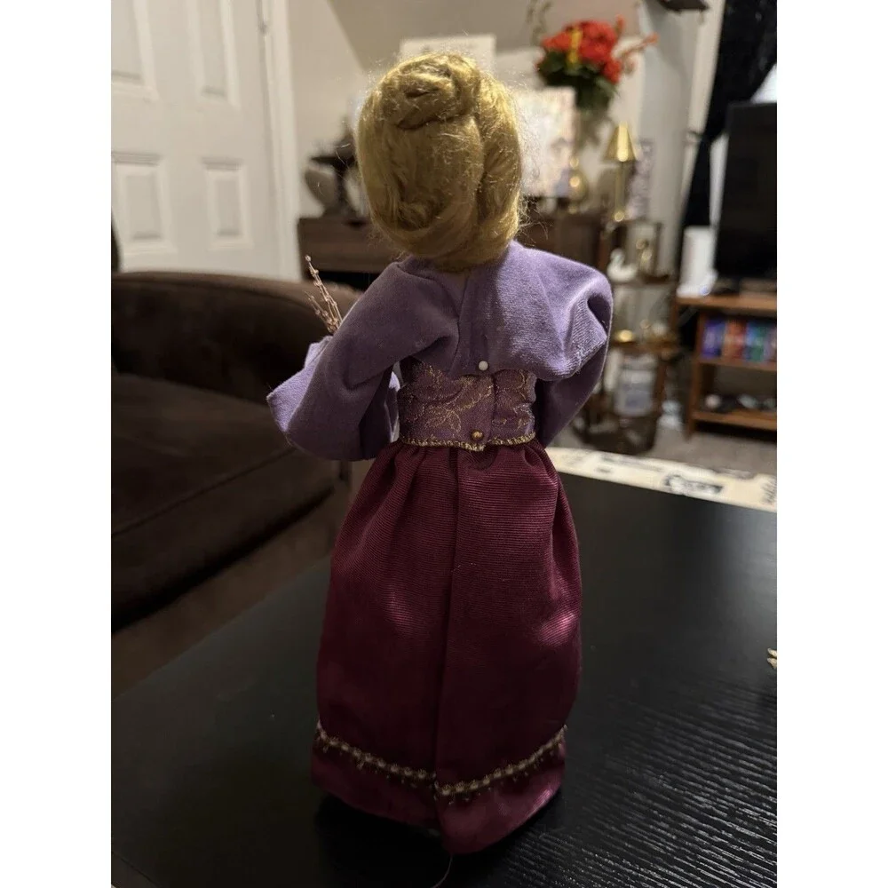 Byers’ Choice Ltd. 2012 Lavender Woman Caroler Basket Purple Dress